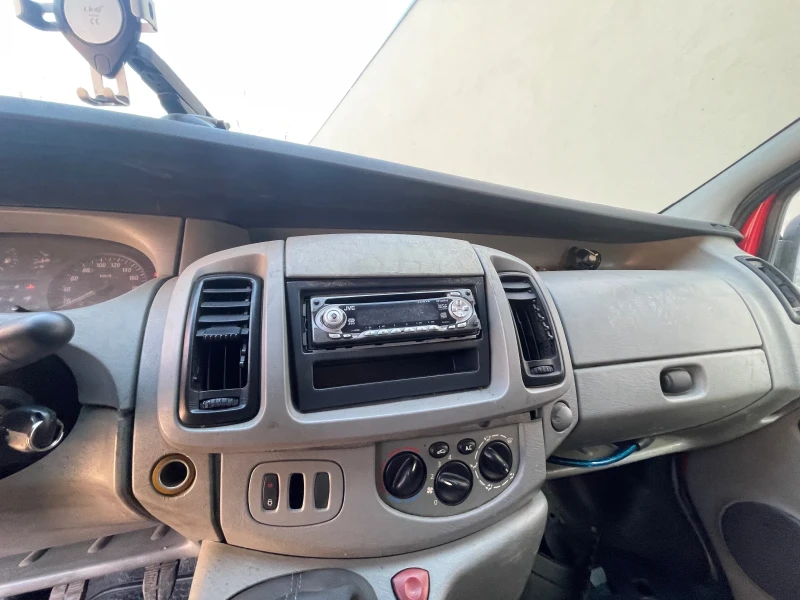 Renault Trafic 1.9D 100кс/Италия , снимка 16 - Бусове и автобуси - 53101156