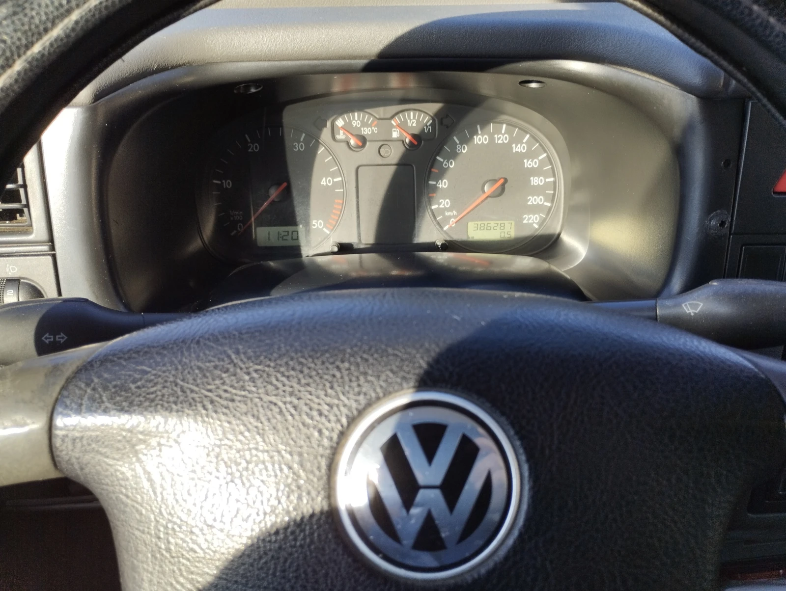 VW T4 2.5TDI, снимка 4 - Бусове и автобуси - 54753296