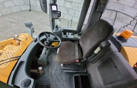 Челен товарач Liebherr L576, снимка 4