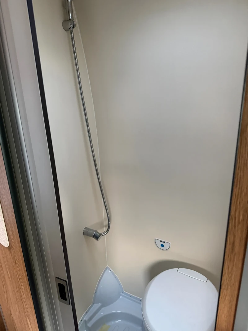 Кемпер Mercedes-Benz 316 4х4, снимка 12 - Каравани и кемпери - 53213432