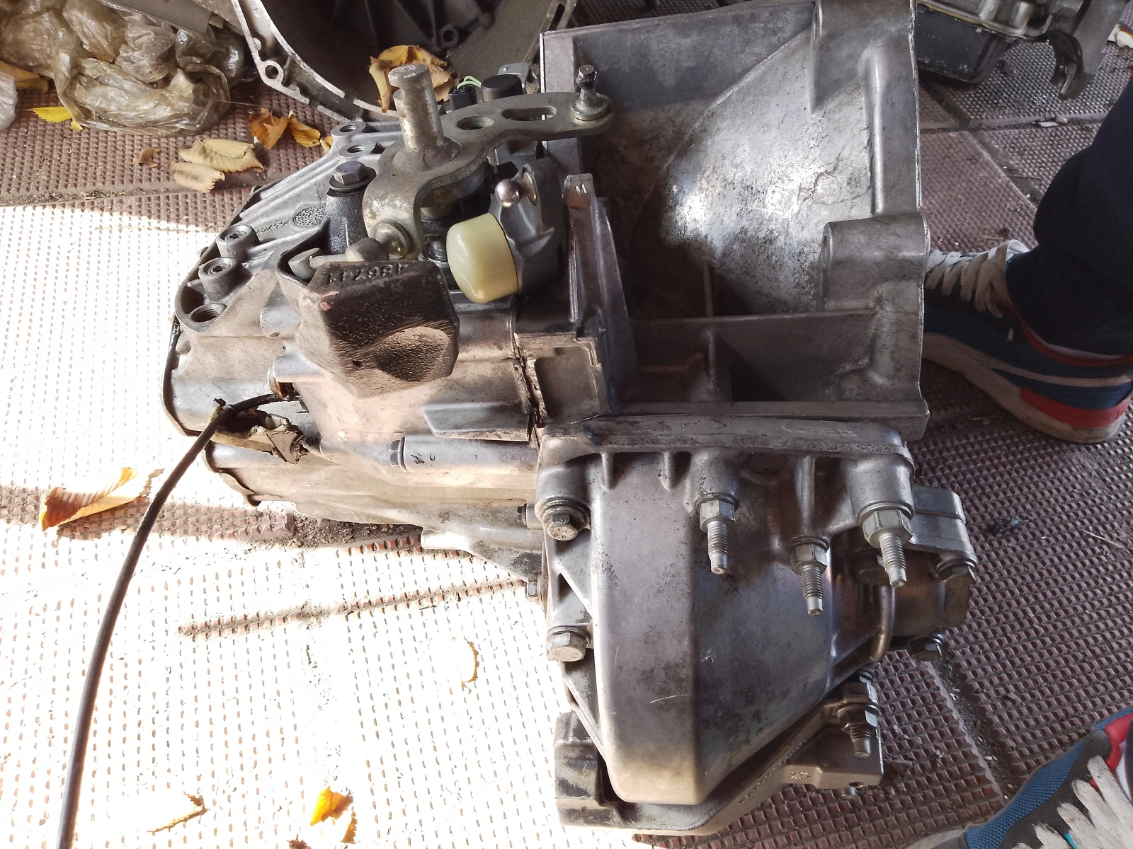 9657871480     5 2.2  2010 | Mobile.bg   3