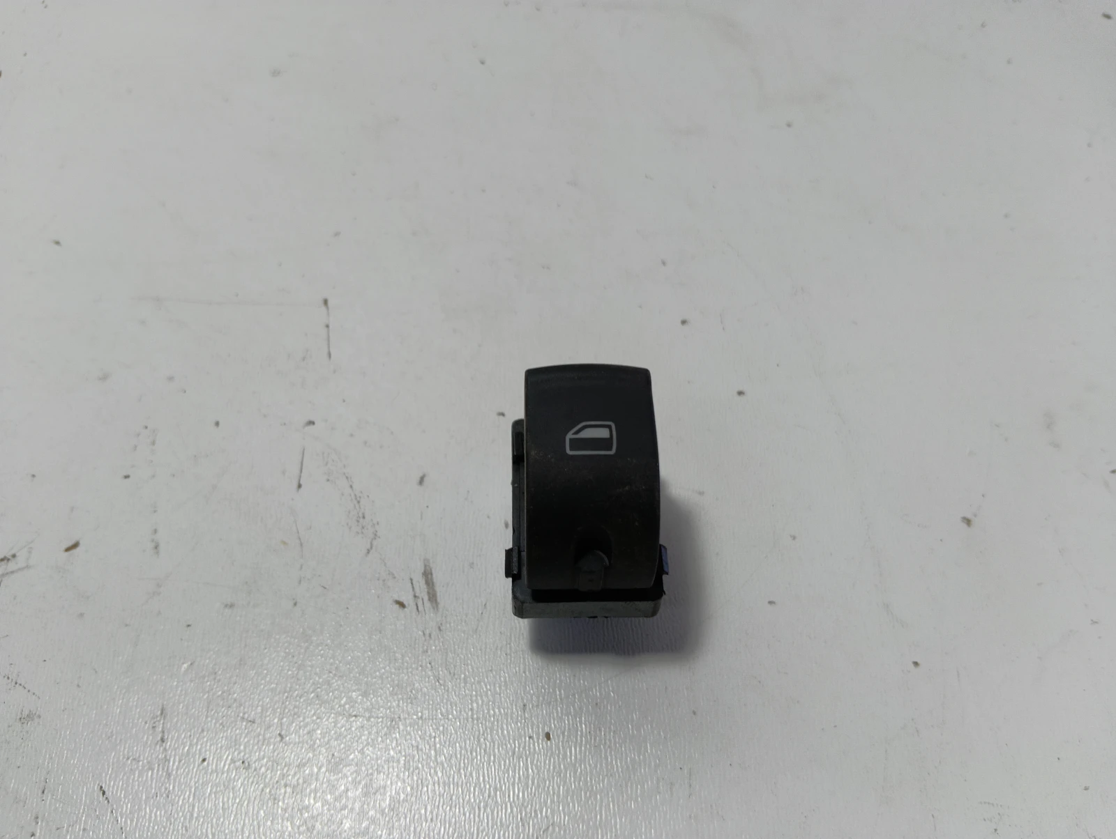 копче ел. стъкла 4F0959855 Audi A3