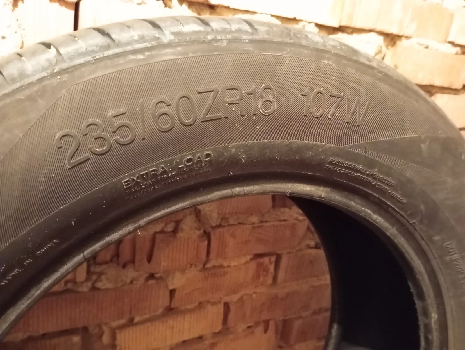 Гуми Летни 235/60R18, снимка 4 - Гуми и джанти - 53784981