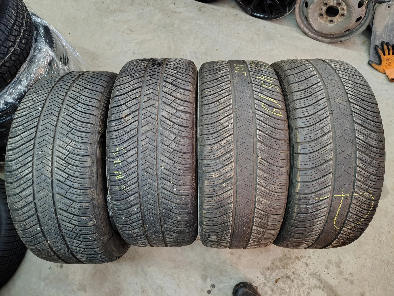 Гуми Зимни 255/45R19