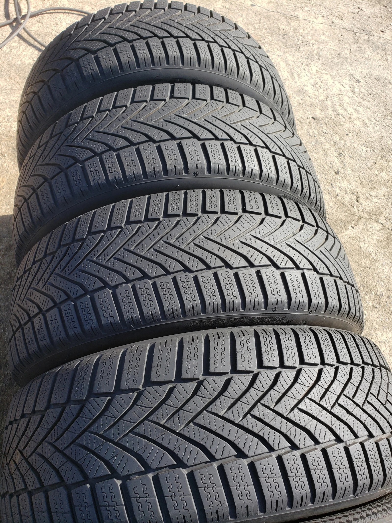 ���� 215/55R17 | Mobile.bg � ����������� 4