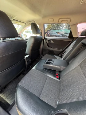 Toyota Auris 1.6 - 17600 лв. - 63795432 12
