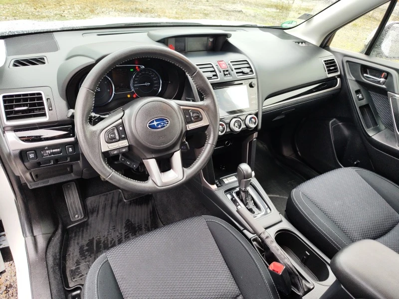 Subaru Forester 2.0D *4x4* *Exclusive*, снимка 10 - Автомобили и джипове - 46776771