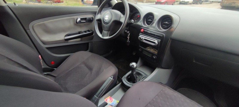 Seat Ibiza, снимка 7 - Автомобили и джипове - 45581017
