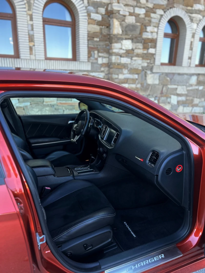 Dodge Charger SRT 392 6.4 Hemi, снимка 11 - Автомобили и джипове - 52530618