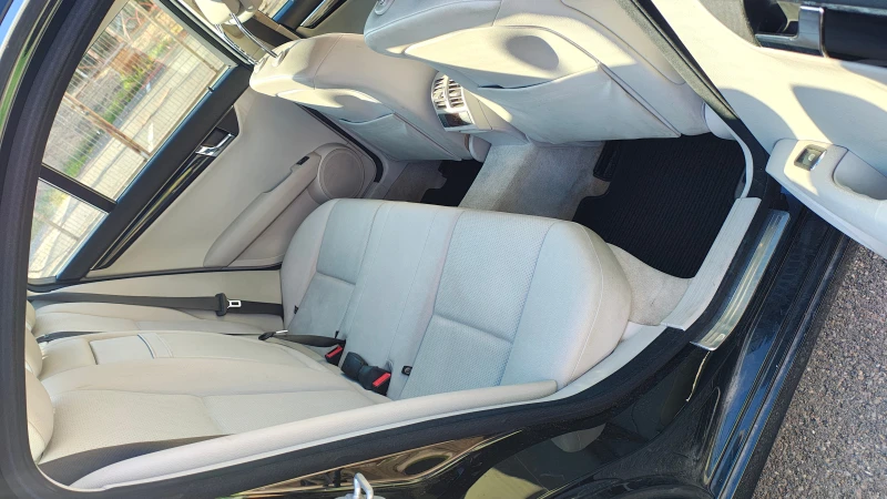 Mercedes-Benz C 200, снимка 13 - Автомобили и джипове - 51574547