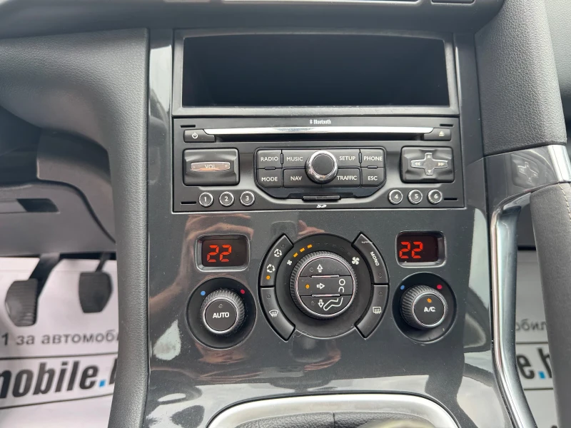 Peugeot 3008 1.6 HDI, снимка 12 - Автомобили и джипове - 51801936
