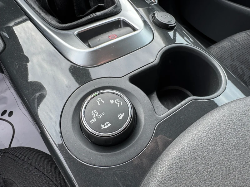 Peugeot 3008 1.6 HDI, снимка 13 - Автомобили и джипове - 51801936