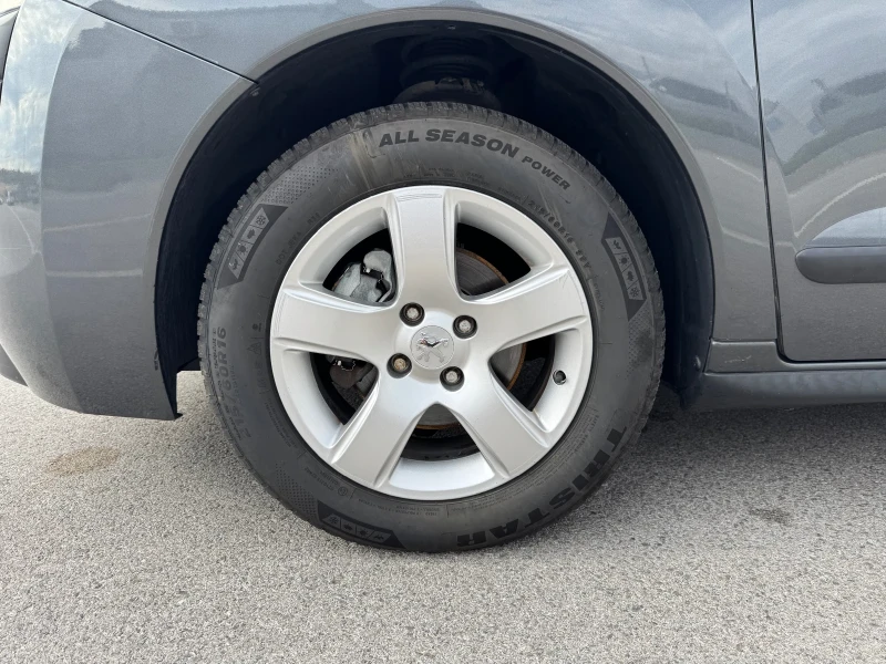 Peugeot 3008 1.6 HDI, снимка 16 - Автомобили и джипове - 51801936