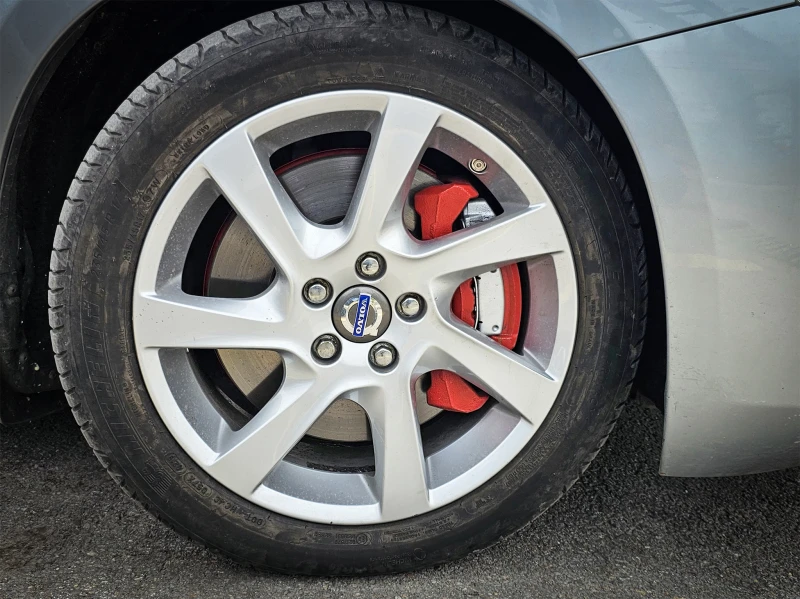 Volvo V60 Plug-in hybrid, снимка 10 - Автомобили и джипове - 52182132