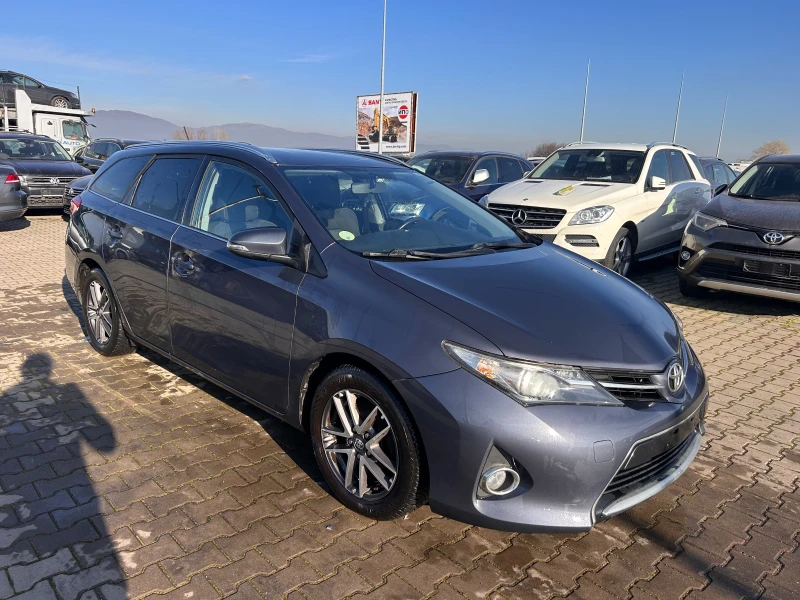 Toyota Auris 1.4D-4D NAVI/KAMERA EURO 5, снимка 4 - Автомобили и джипове - 52850700