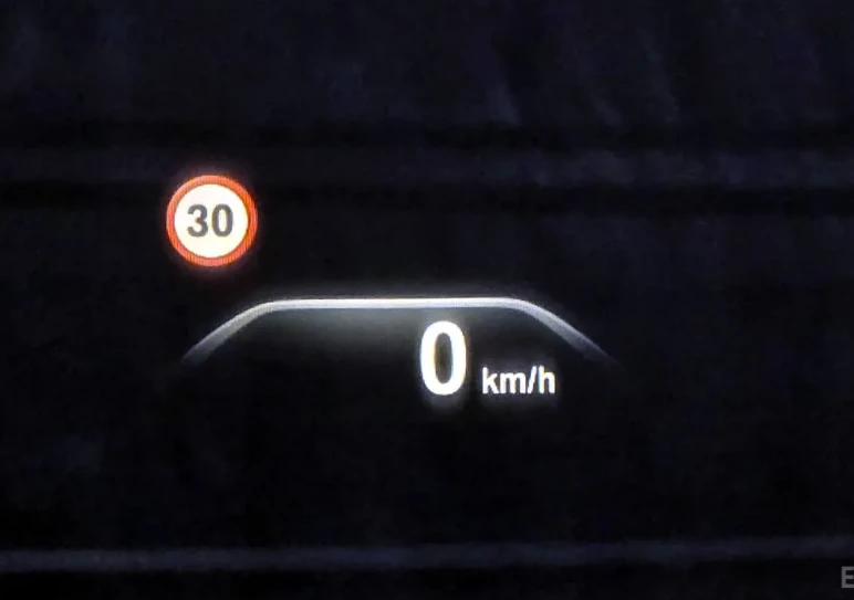 BMW 740 Ld * M-Package* * HeadUp* AвтоКредит* (ЦЕНА ДО БГ) - изображение 10