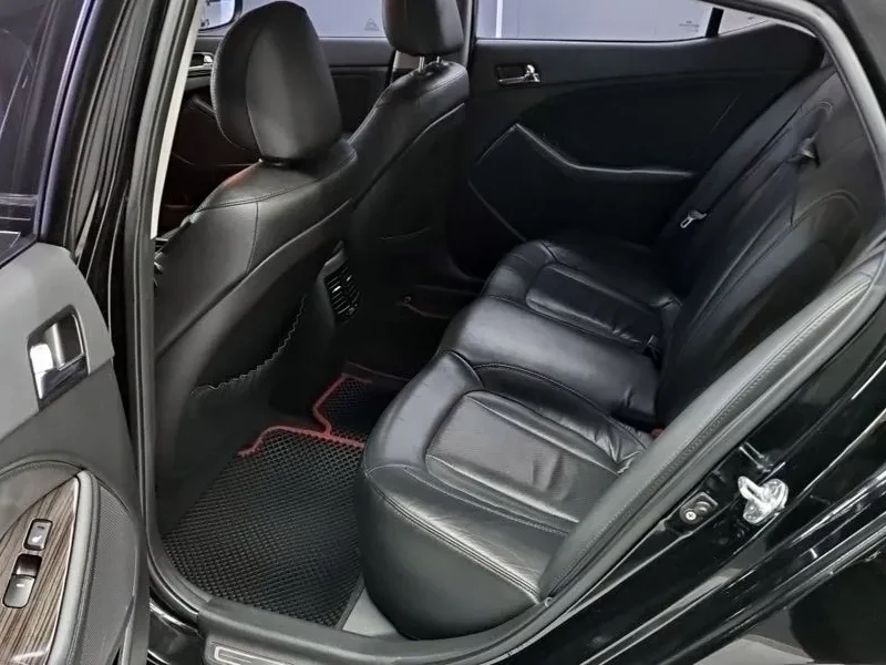 Kia K5 2.0 Prestige Basic Model, снимка 11 - Автомобили и джипове - 55652017