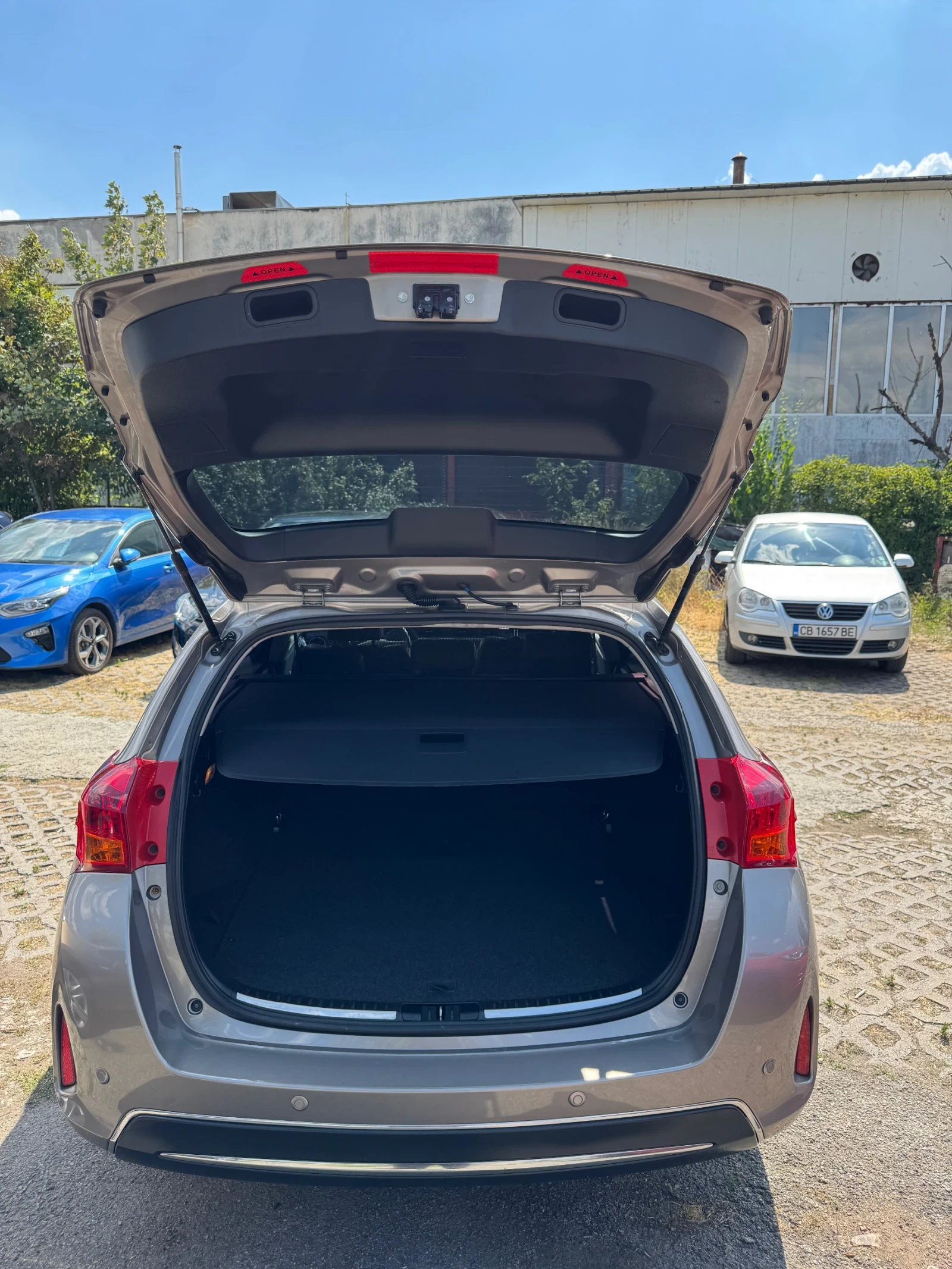 Toyota Auris 1.6 - изображение 4