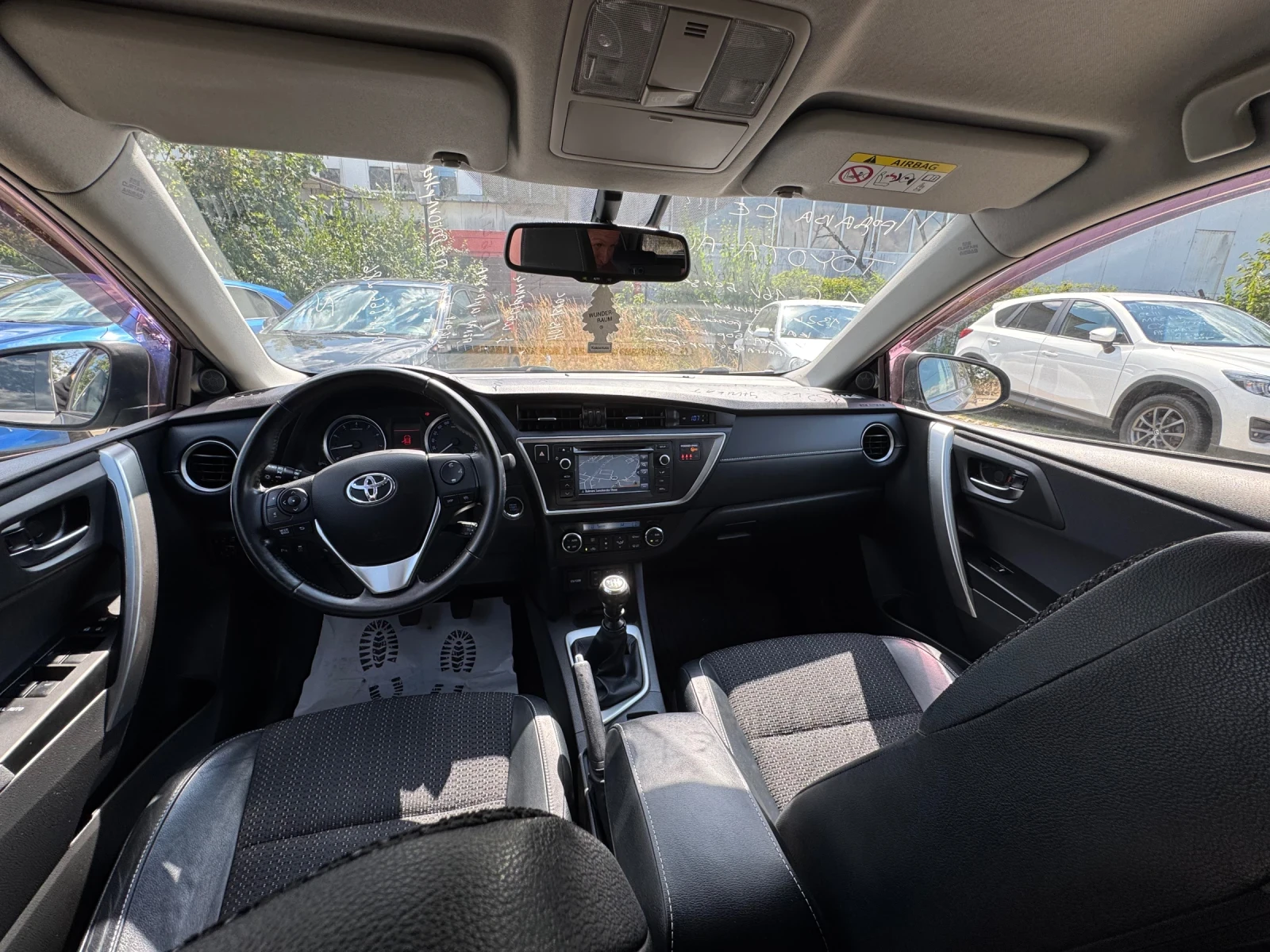 Toyota Auris 1.6 - изображение 10