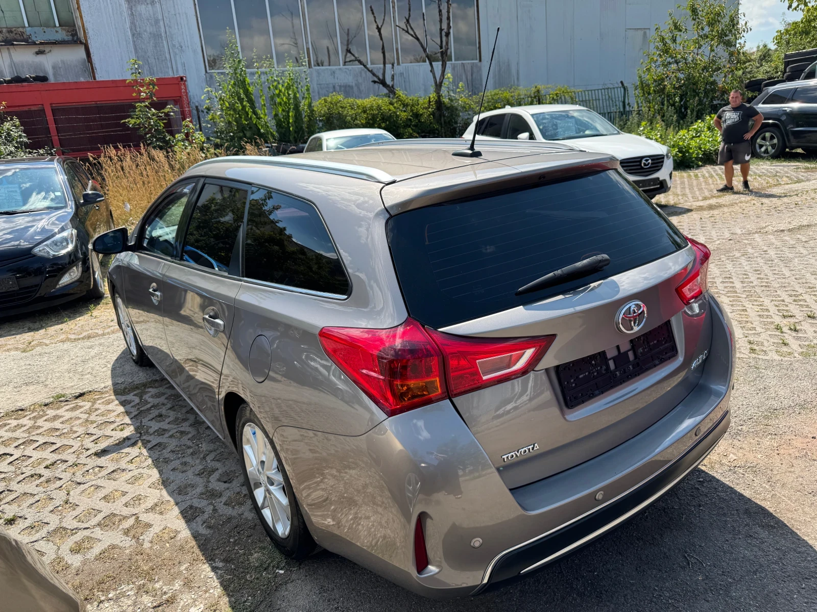 Toyota Auris 1.6 - изображение 7