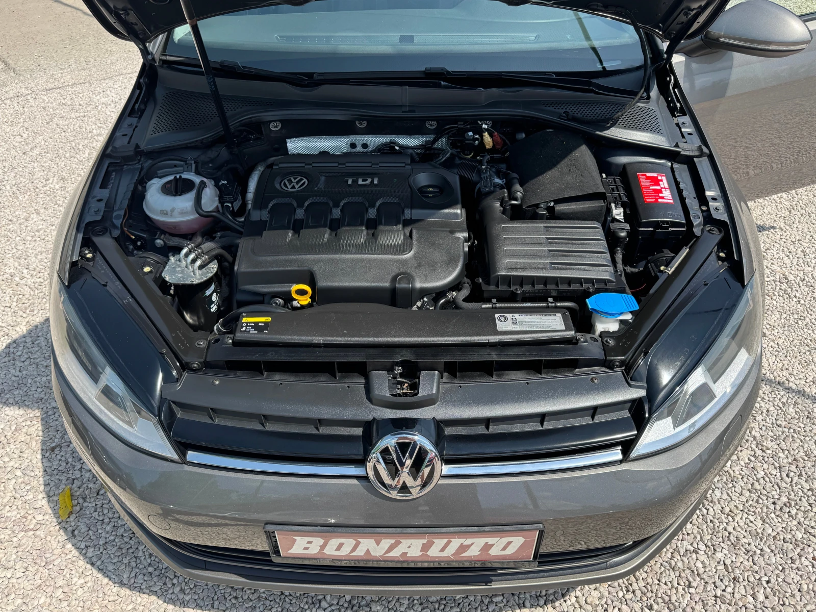 VW Golf КАТО НОВ - изображение 7