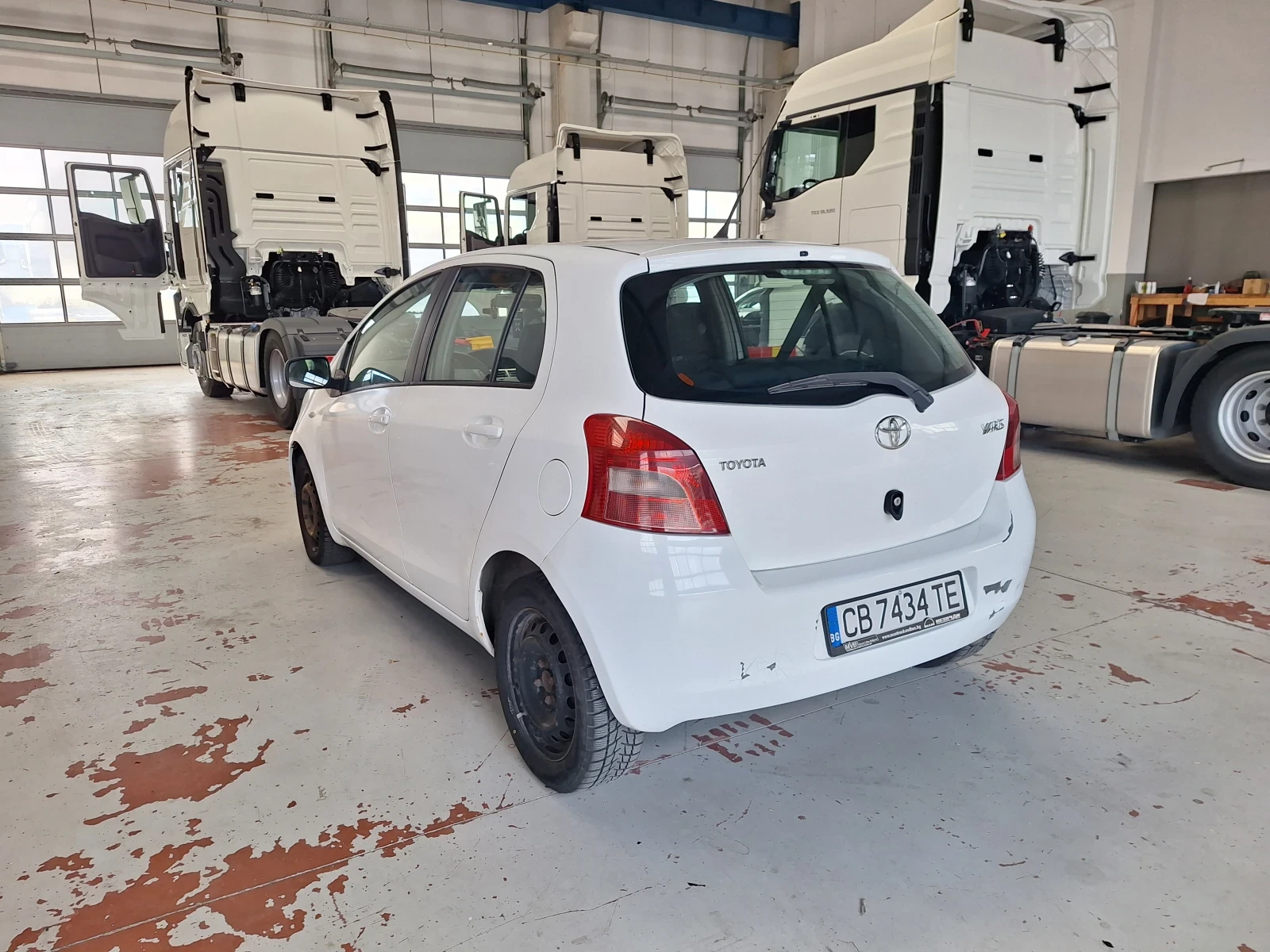 Toyota Yaris 1.30 VVTi - изображение 4