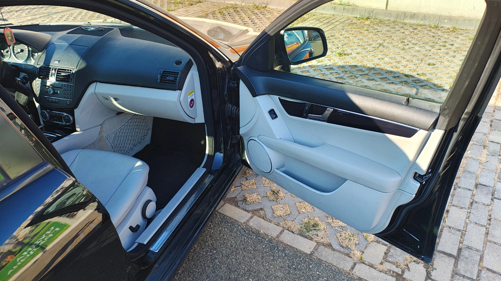 Mercedes-Benz C 200 | Mobile.bg   11