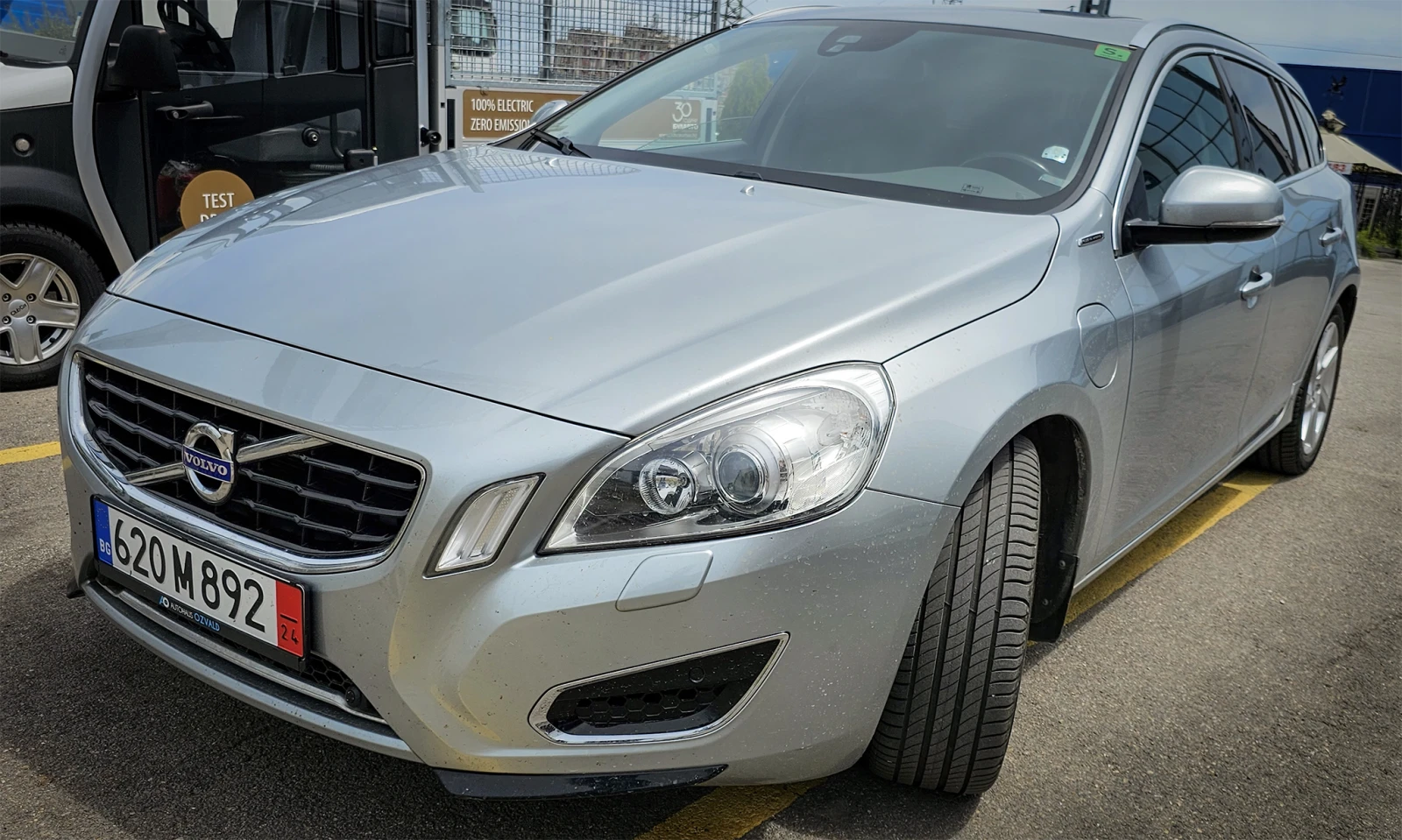 Volvo V60 Plug-in hybrid - изображение 9