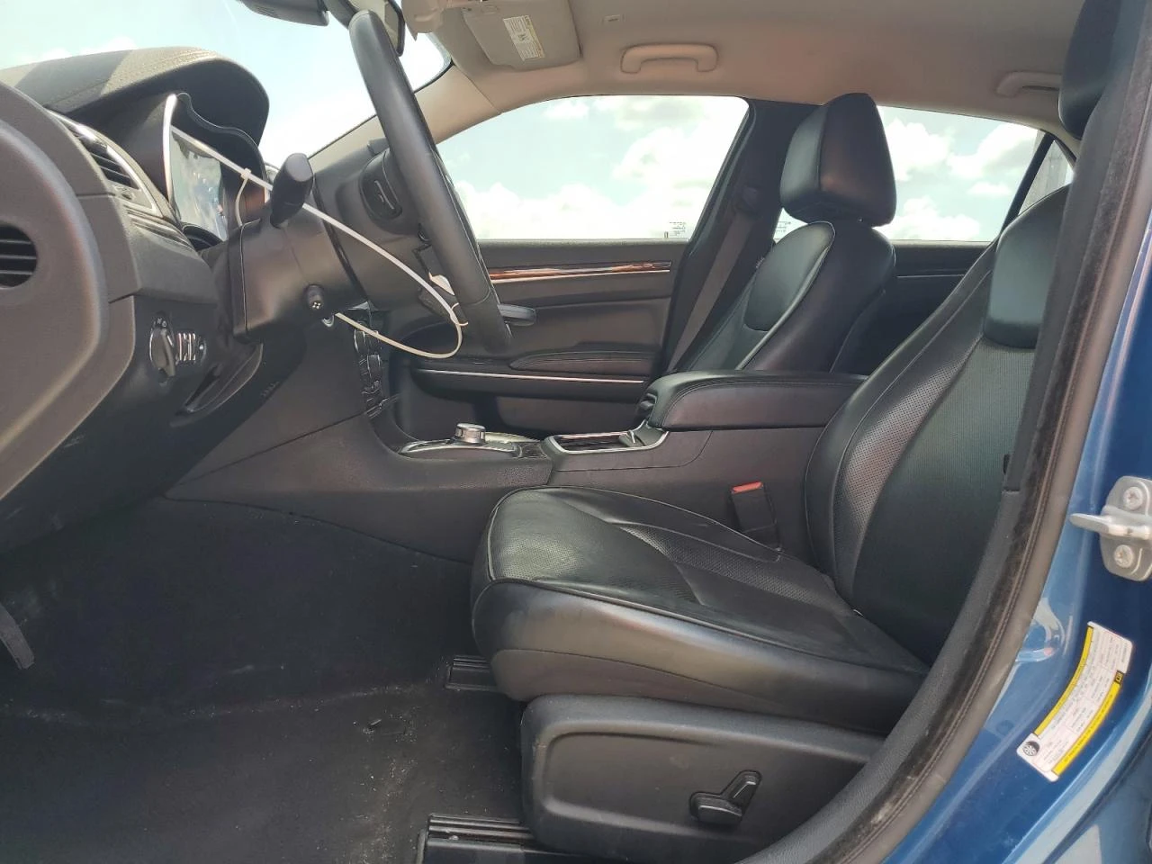 Chrysler 300c TOURING L - изображение 7