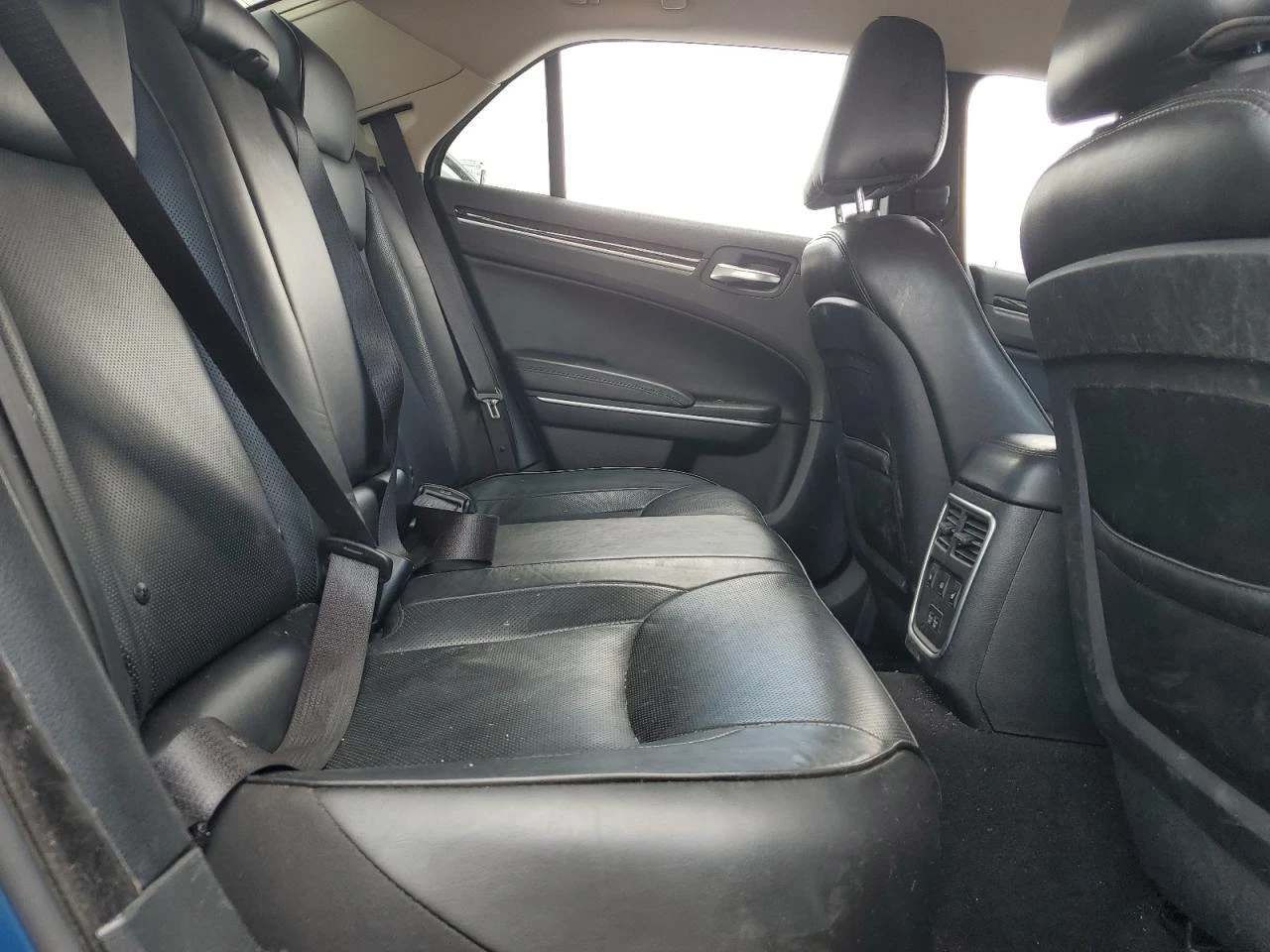 Chrysler 300c TOURING L - изображение 10