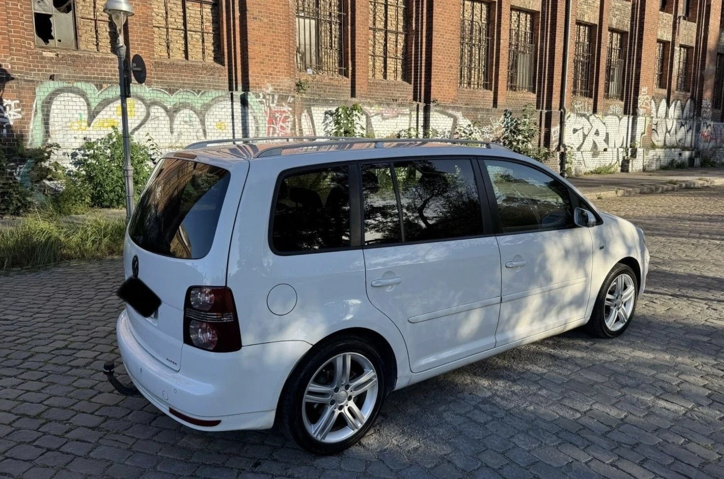 VW Touran 2.0 TDI R-Line 170 k.c. DSG - изображение 5