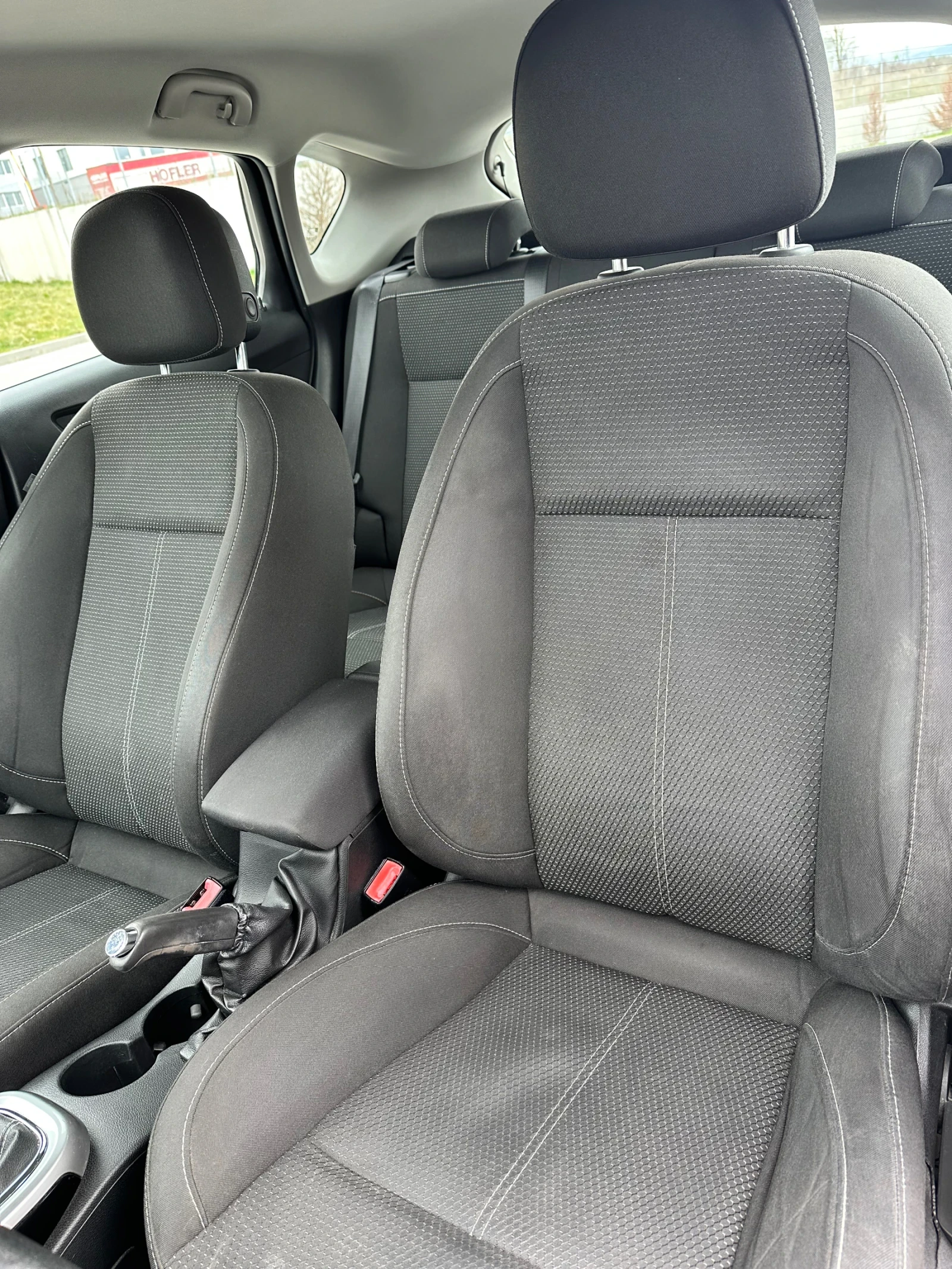 Opel Astra 1.7 CDTI, снимка 14 - Автомобили и джипове - 54182293