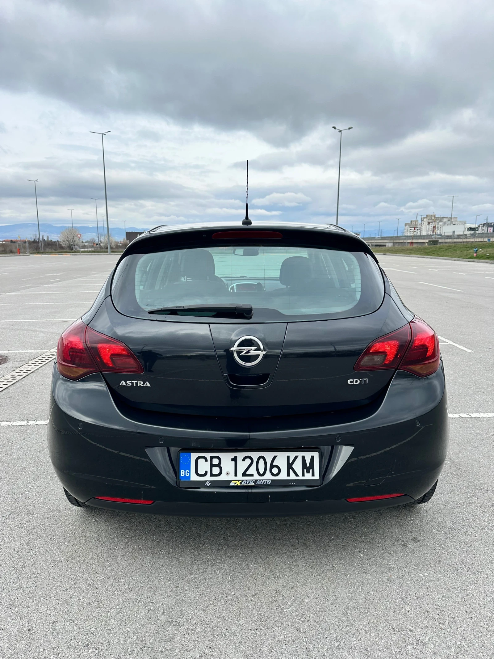 Opel Astra 1.7 CDTI, снимка 5 - Автомобили и джипове - 54182293