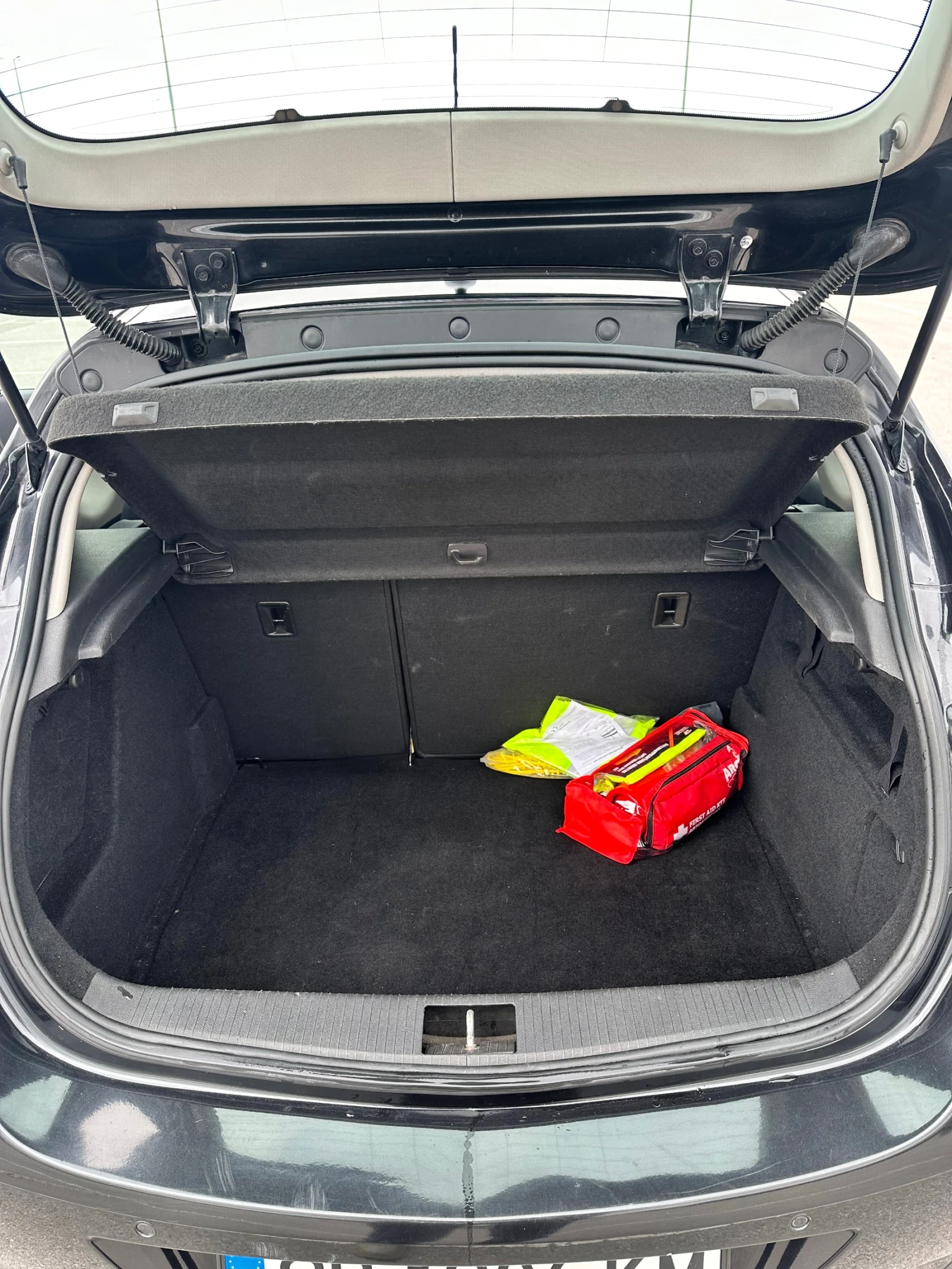 Opel Astra 1.7 CDTI, снимка 10 - Автомобили и джипове - 54182293