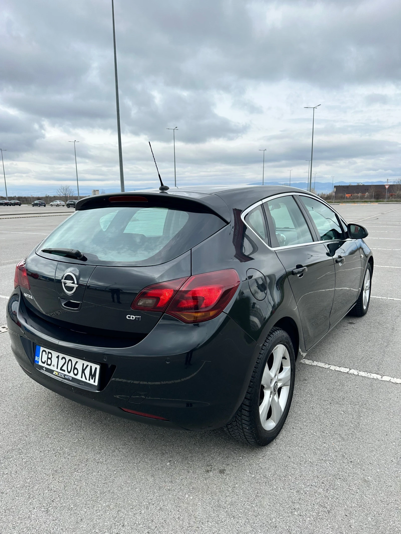 Opel Astra 1.7 CDTI, снимка 6 - Автомобили и джипове - 54182293