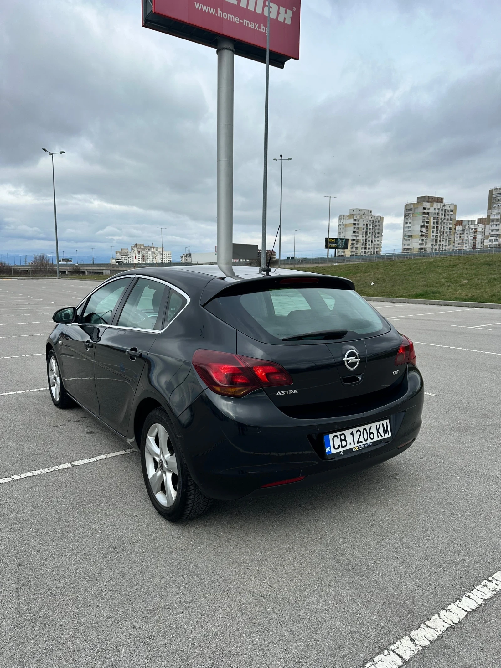 Opel Astra 1.7 CDTI, снимка 4 - Автомобили и джипове - 54182293