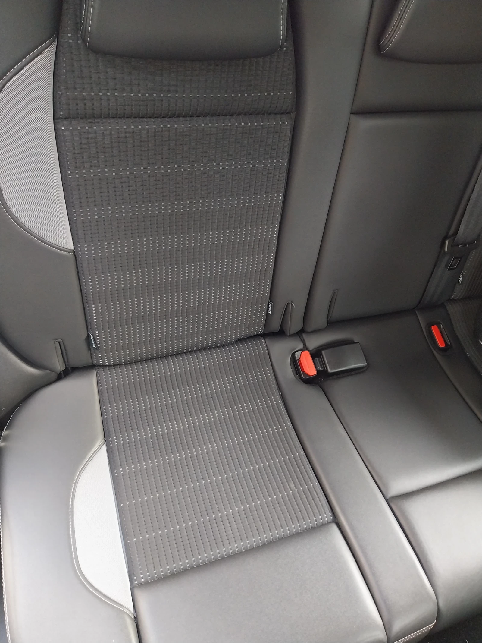 Peugeot 2008 Allure, снимка 7 - Автомобили и джипове - 54234630