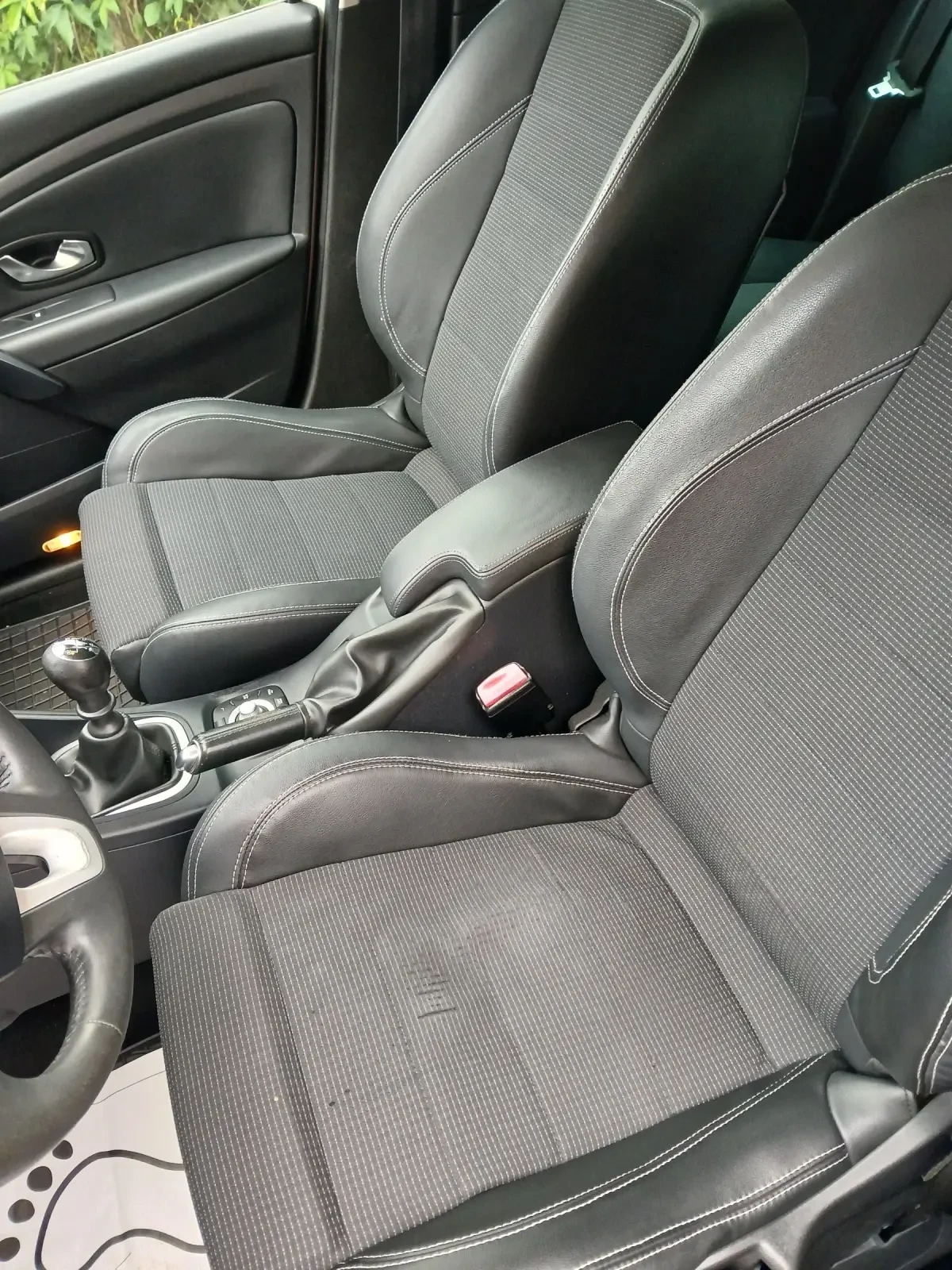 Renault Megane 1.5 DCI  GT- line, снимка 8 - Автомобили и джипове - 54917624