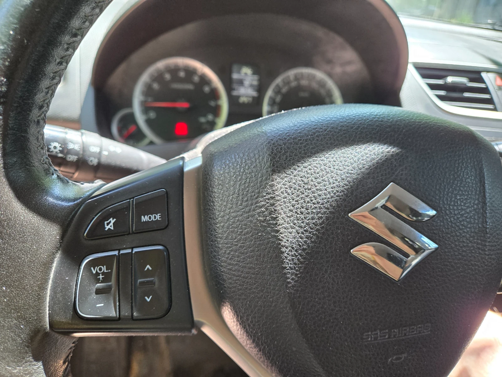 Suzuki Swift 1.2 Dualjet / VVT 4x4 (4WD), снимка 7 - Автомобили и джипове - 55424006