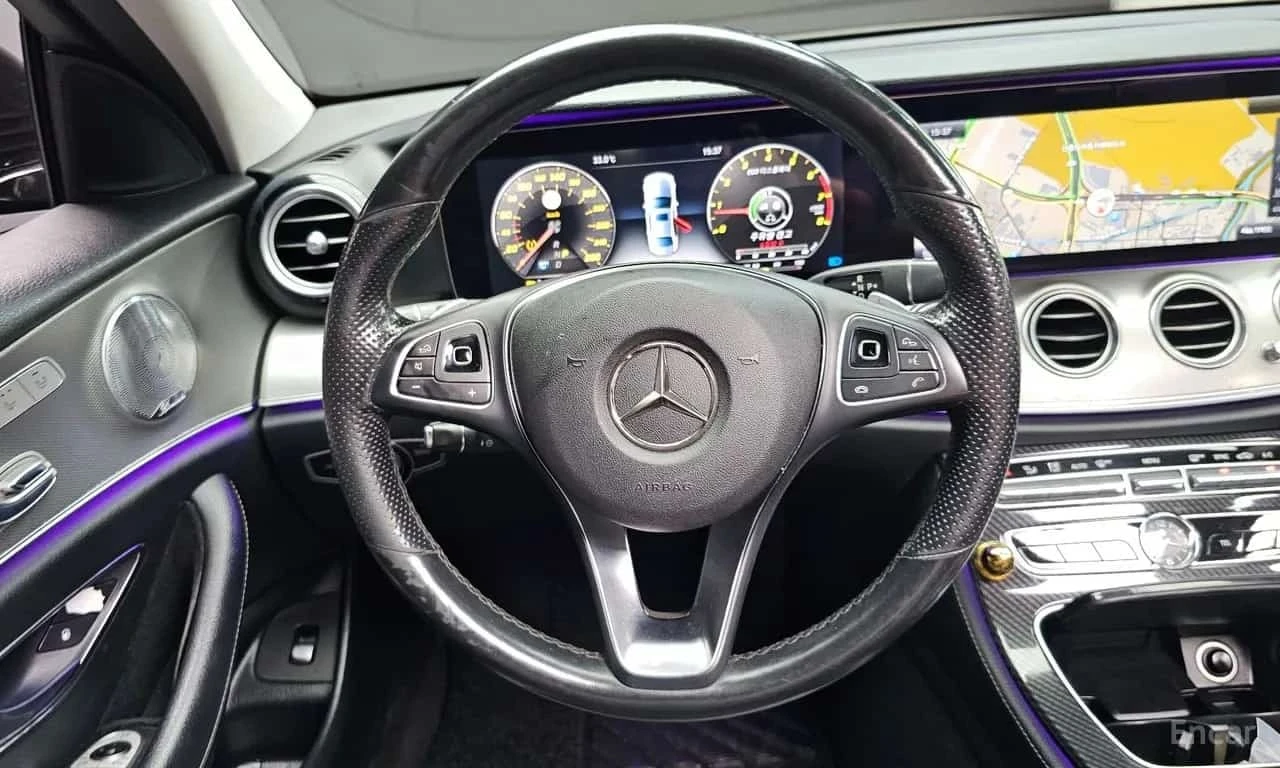 Mercedes-Benz E 300 Avantgarde | АВТОФИНАНСИРАНЕ | ЦЕНА ДО БЪЛГАРИЯ, снимка 12 - Автомобили и джипове - 56211664