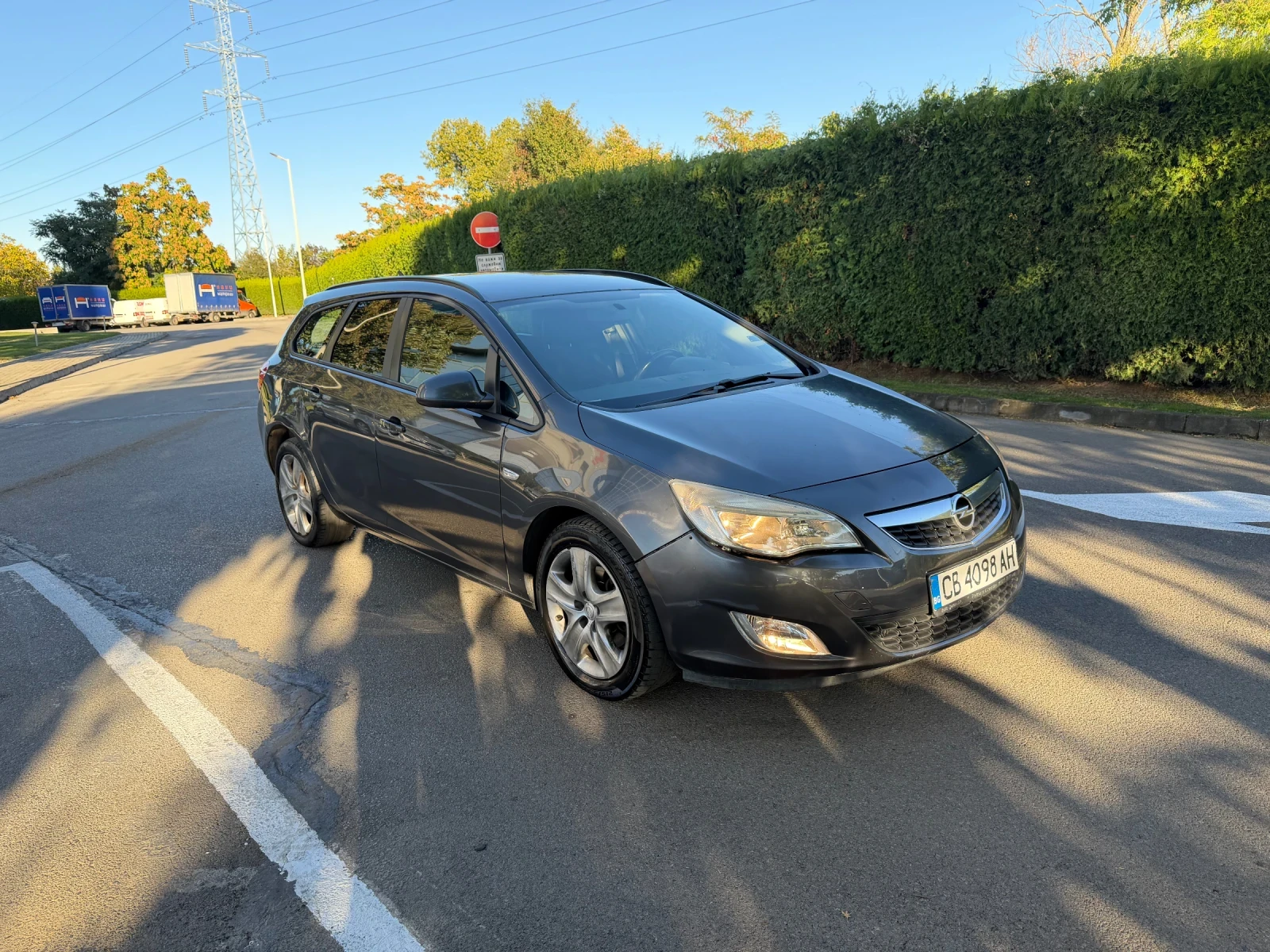 Opel Astra Автоматик, снимка 3 - Автомобили и джипове - 56348387