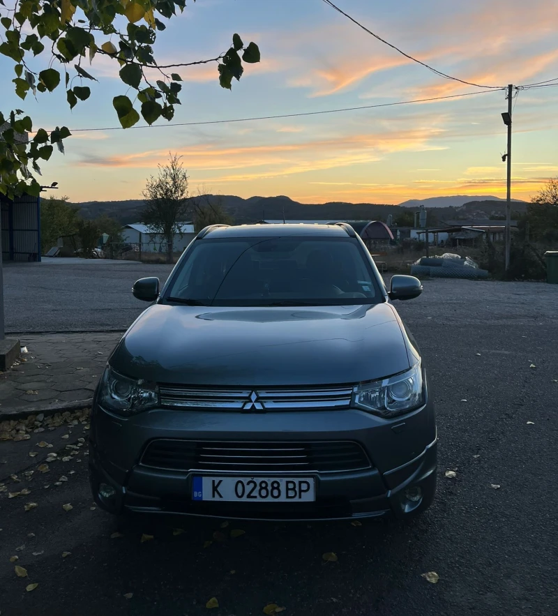 Mitsubishi Outlander, снимка 2 - Автомобили и джипове - 49133894