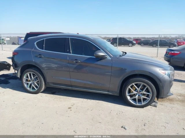 Alfa Romeo Stelvio Ti Sport AWD* KEYLESS* �������* ������ �����*  | Mobile.bg � ����������� 2