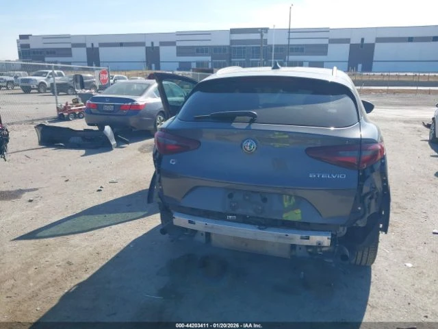 Alfa Romeo Stelvio Ti Sport AWD* KEYLESS* �������* ������ �����*  | Mobile.bg � ����������� 4