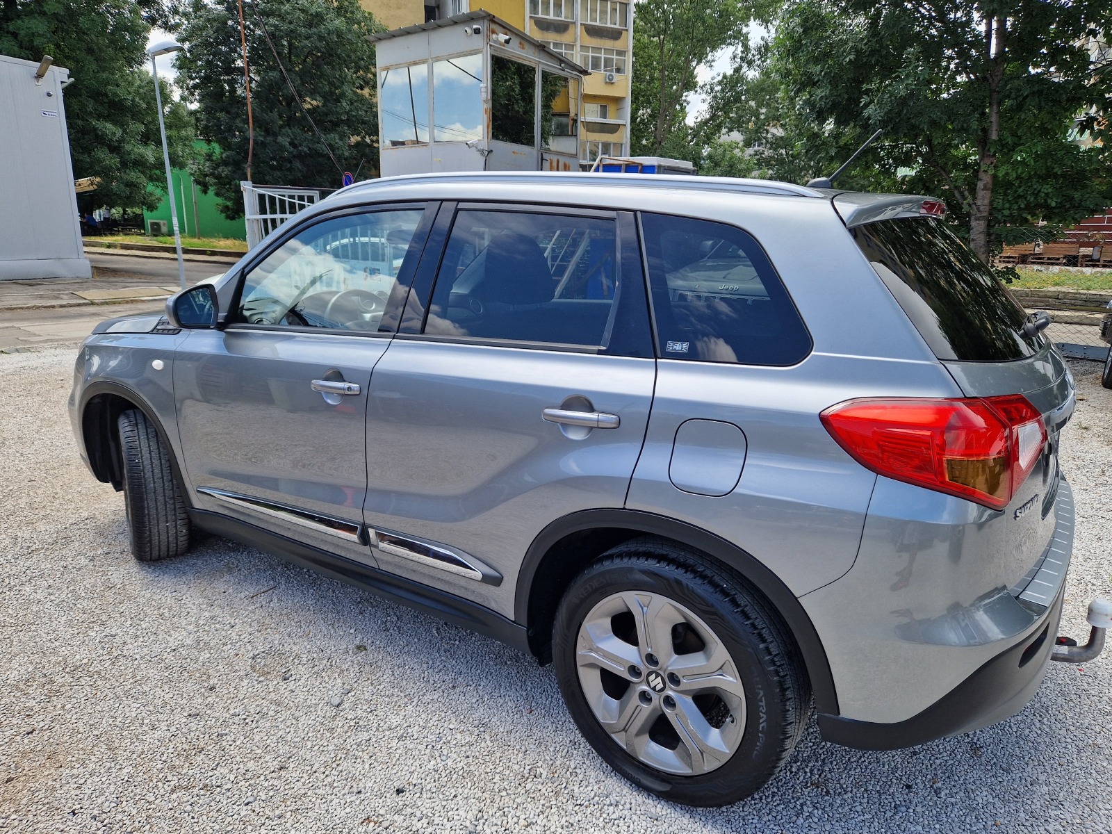 Suzuki Vitara 1.6i/4x4/газов инжекцион - изображение 8