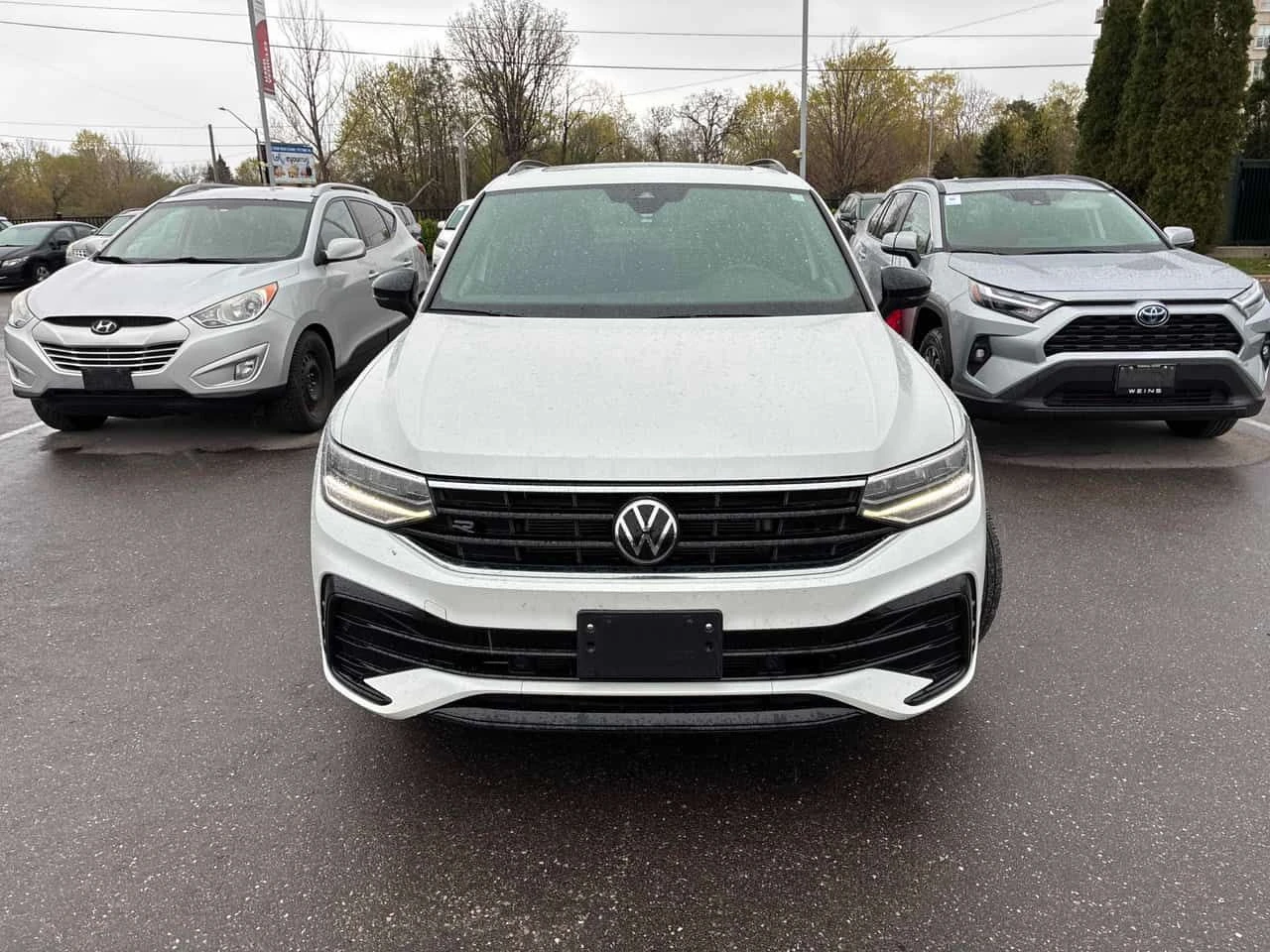 VW Tiguan | R Line Black Edition | CARFAX | ШИБЕДАХ | , снимка 6 - Автомобили и джипове - 54443043