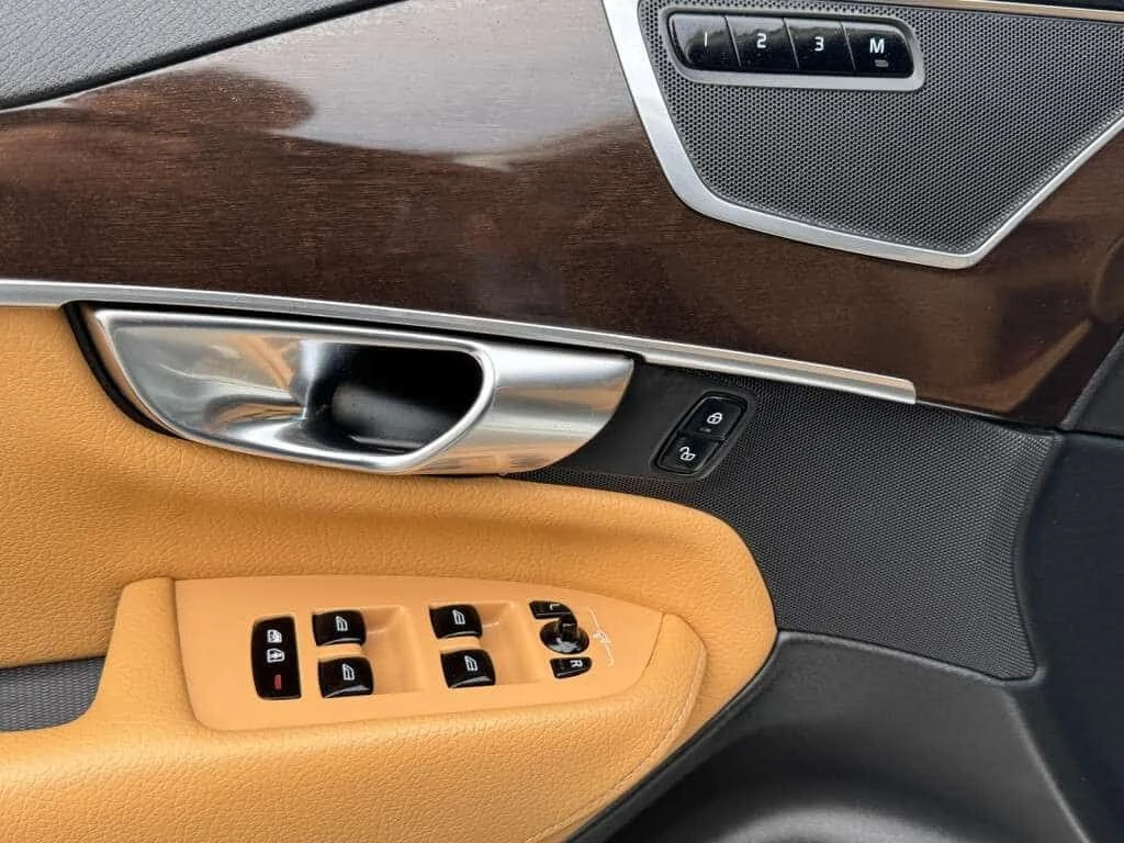 Volvo Xc90 * Momentum * CARFAX * ЦЕНА ДО БГ, снимка 15 - Автомобили и джипове - 54593737