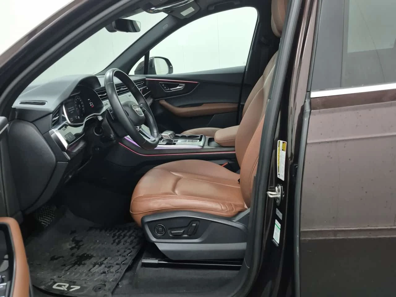 Audi Q7 * PROGRESSIV * ДИСТРОНИК * 360 * ОБДУХВАНЕ * ПАНО , снимка 5 - Автомобили и джипове - 54611832