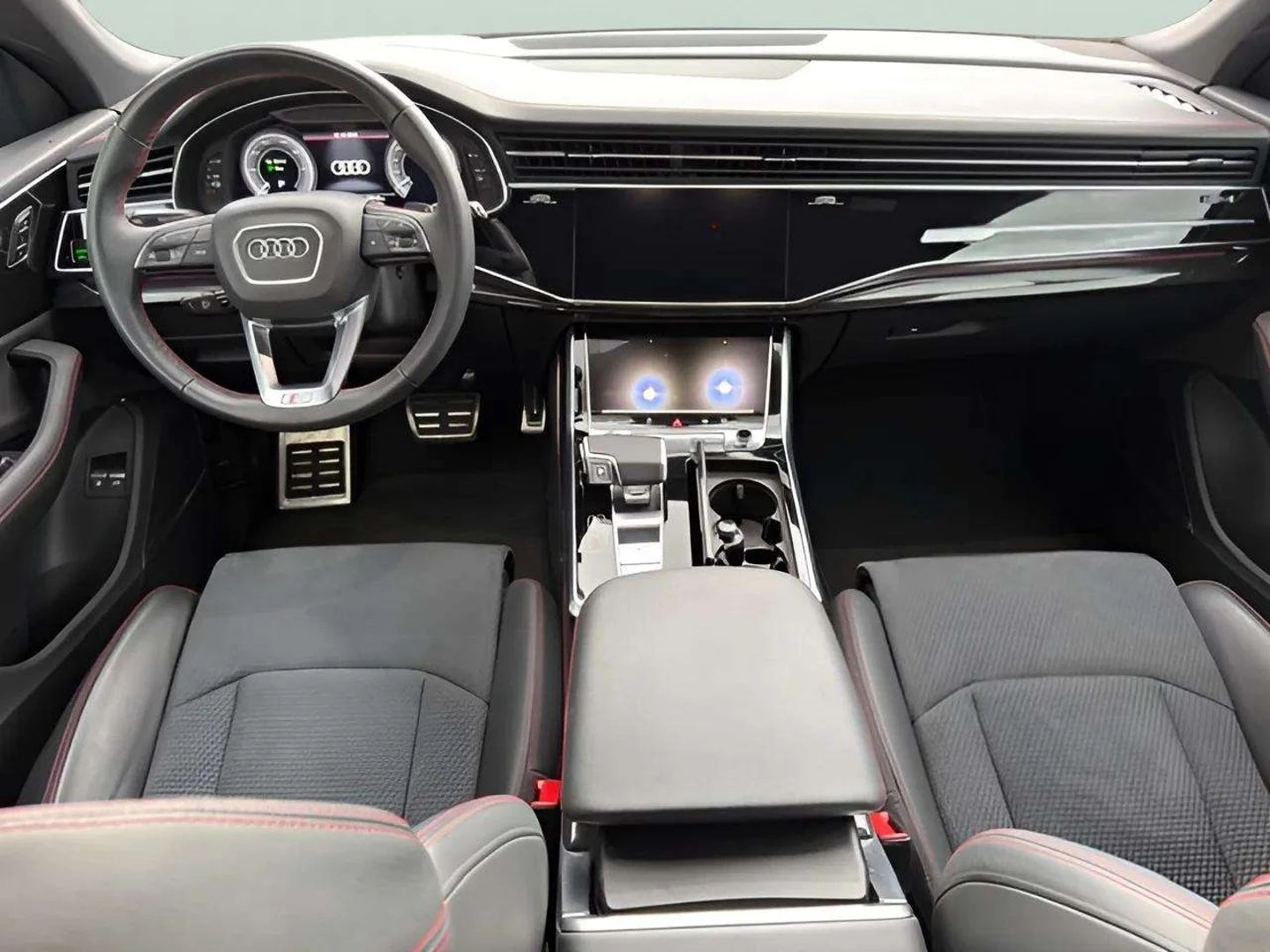 Audi Q8, снимка 5 - Автомобили и джипове - 56628544