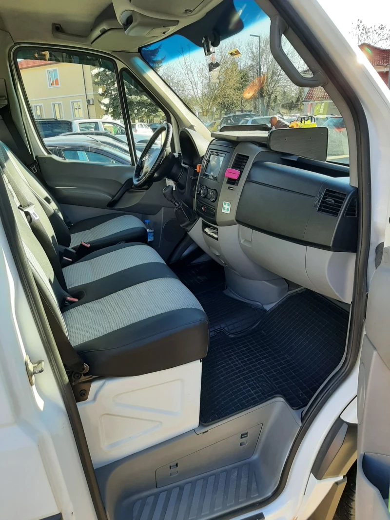 Mercedes-Benz Sprinter 311, снимка 9 - Бусове и автобуси - 52439730